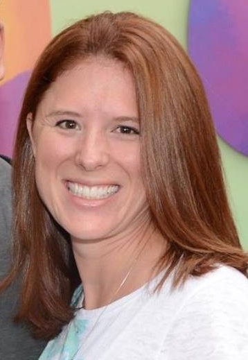 Kelly Headshot